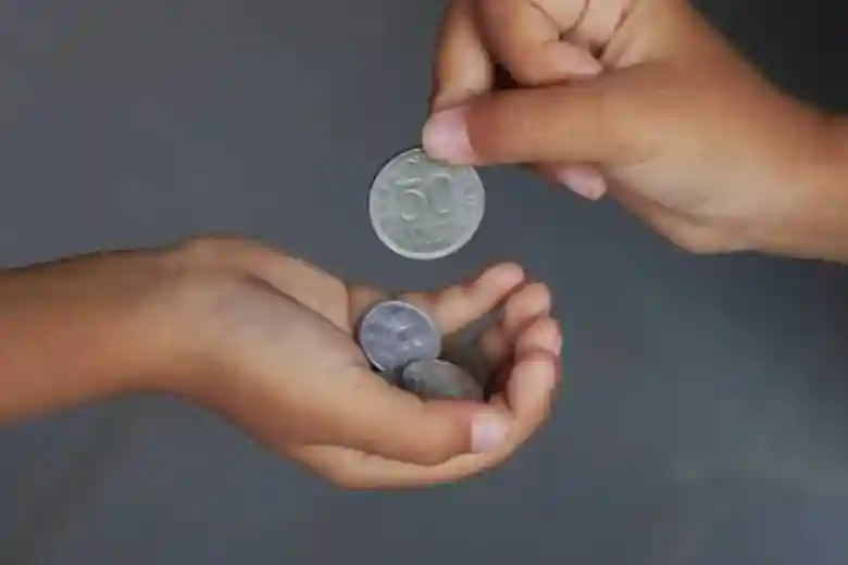 Pentingnya Sedekah dalam Membangun Kesejahteraan Bersama 36 36 simzatdotcom